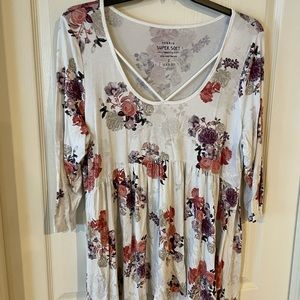 Criss-Cross Floral Torrid Top